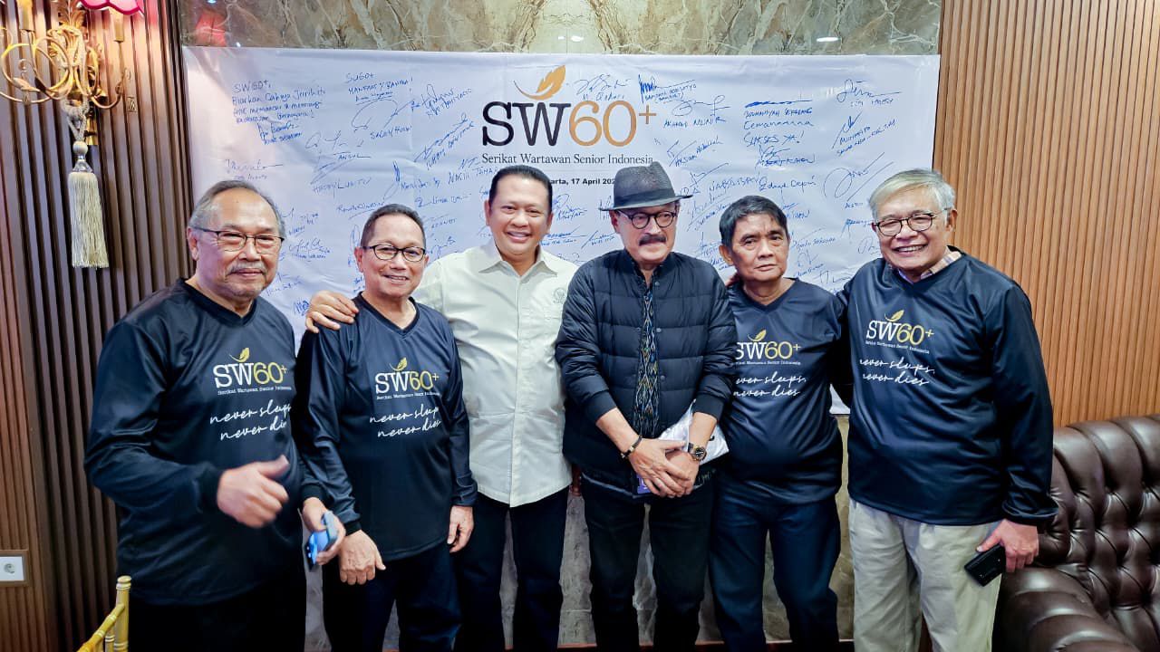 Bambang Soesatyo bersama tokoh pers dan pejabat negara dalam acara Deklarasi Serikat Wartawan Senior Indonesia (SW60+) di Jakarta.